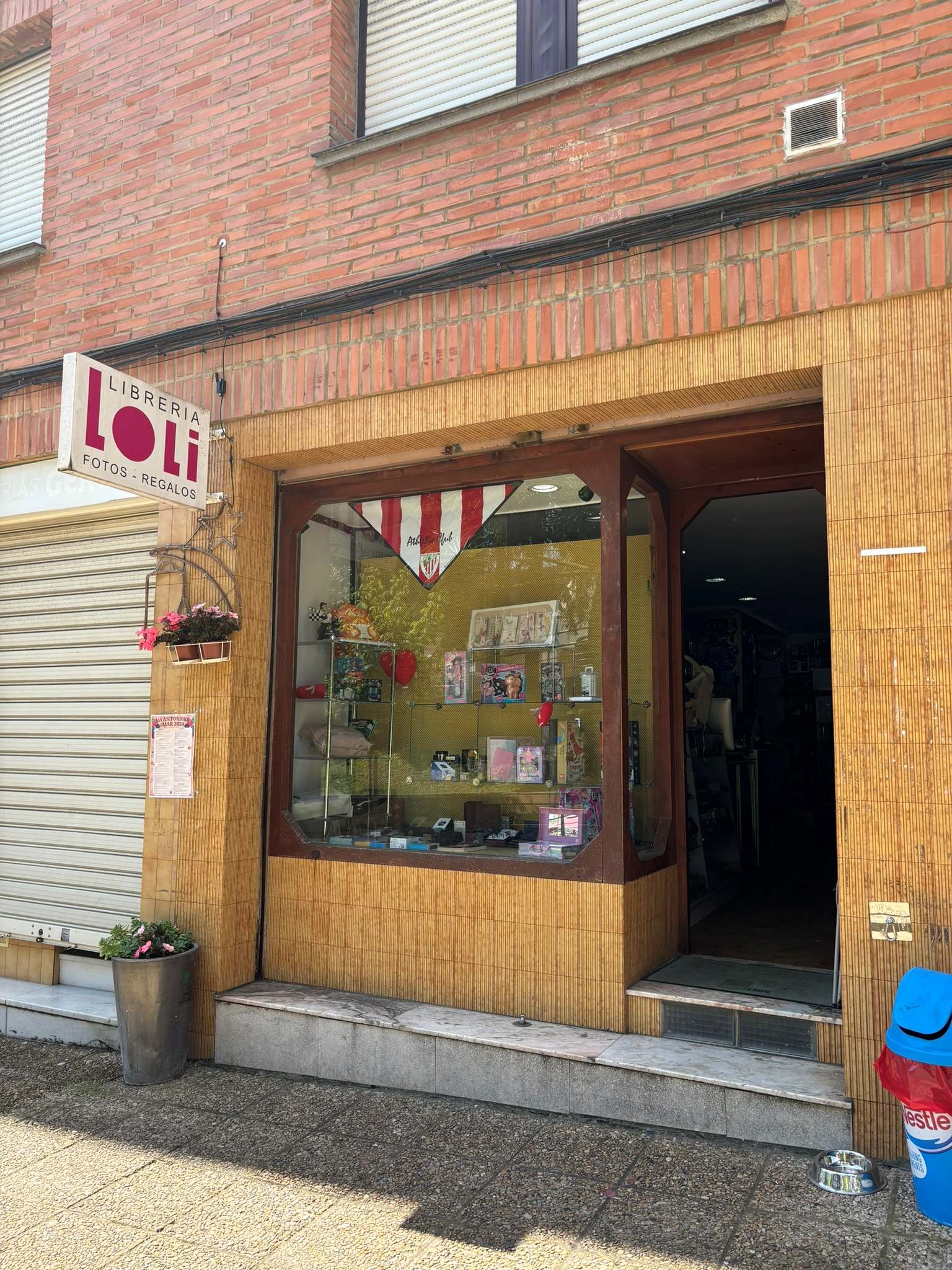 LIBRERIA LOLI
