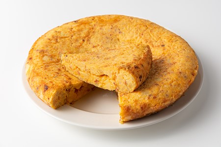 Tortilla de patata artesanal con chorizo
