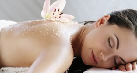Peeling corporal con hidratación